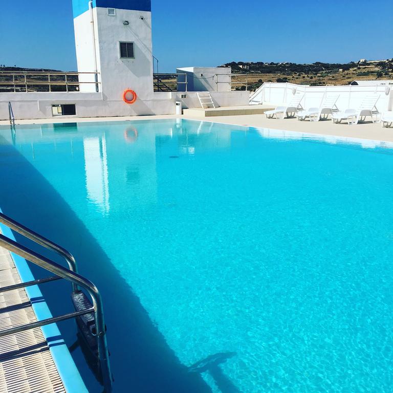 Oriana Hotel St. Paul's Bay Buitenkant foto